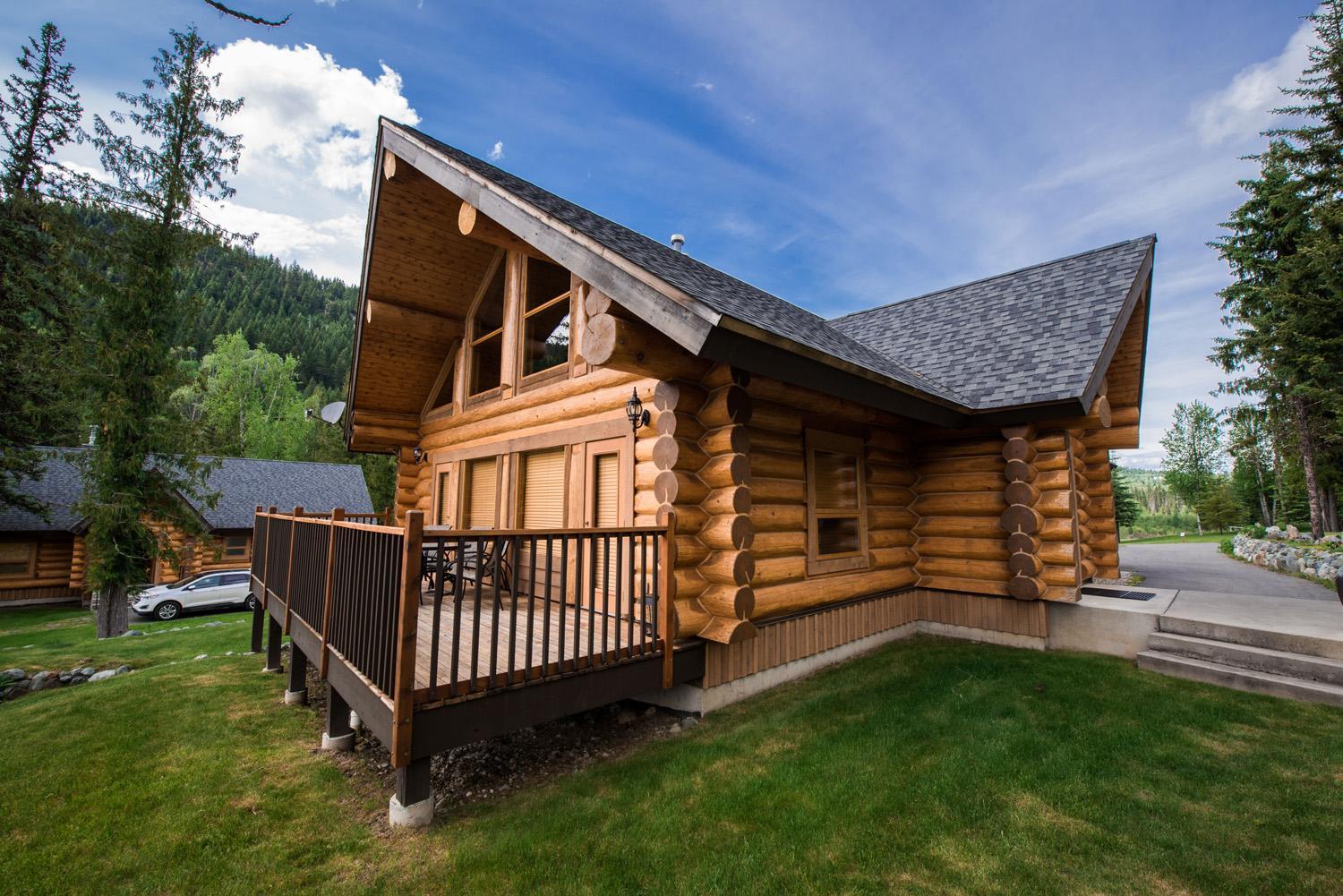 Three-Bedroom Cottage,706740730:JPEG
